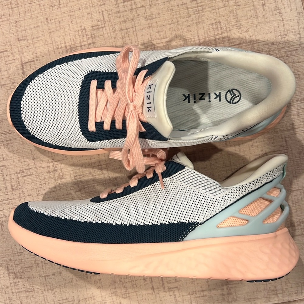 Never worn Cottoncandy Kizik sneakers.